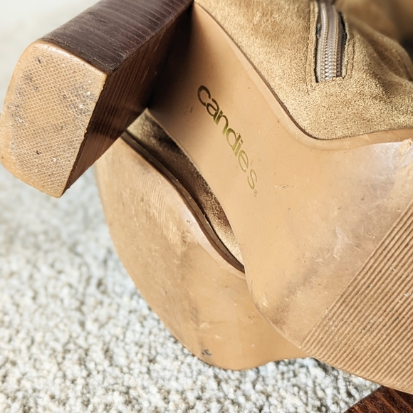 Candie's square toed 90's knee-high boots. - Picture 5 of 9